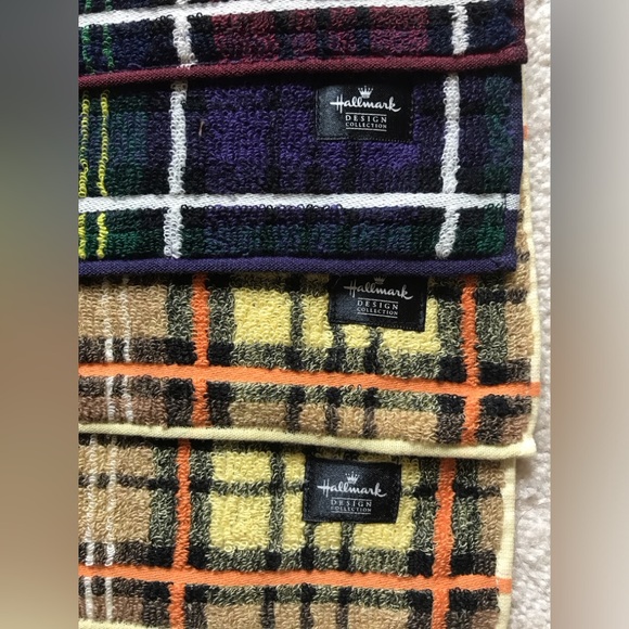 Hallmark face towels - Picture 2 of 2